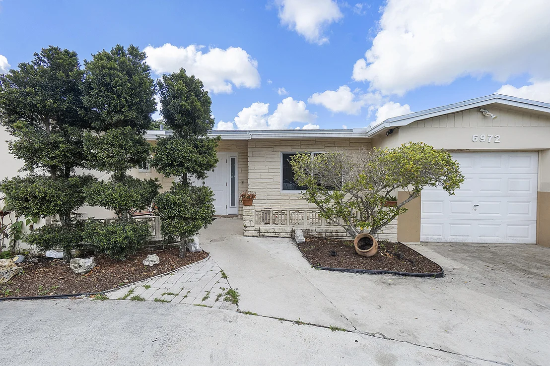 Photo of 6972 NW 8th Street