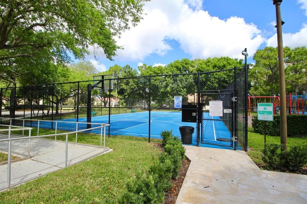 Photo of 114 Laurel Way