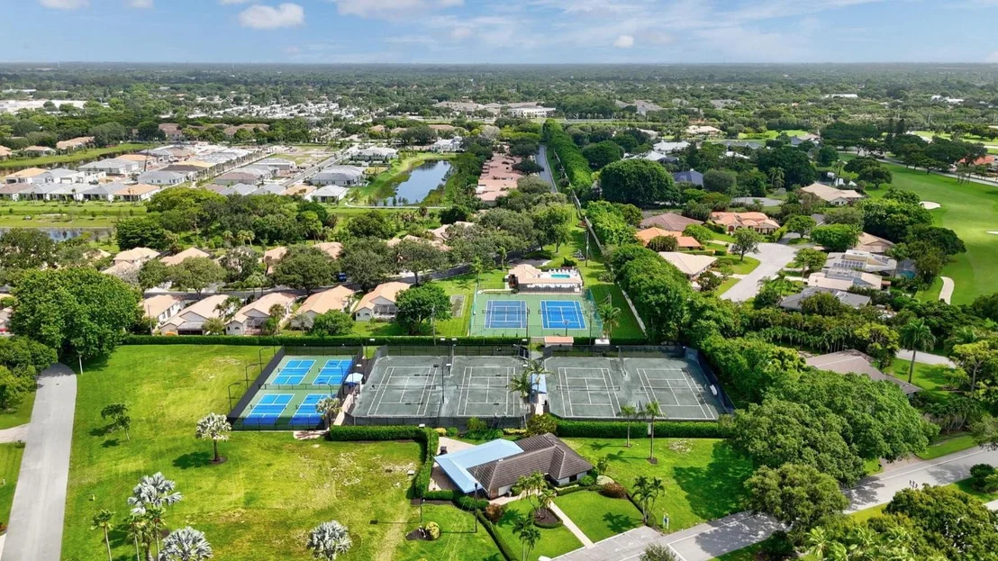Photo of 4911 Pineview Circle