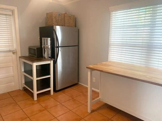 Photo of 930 Avon Road