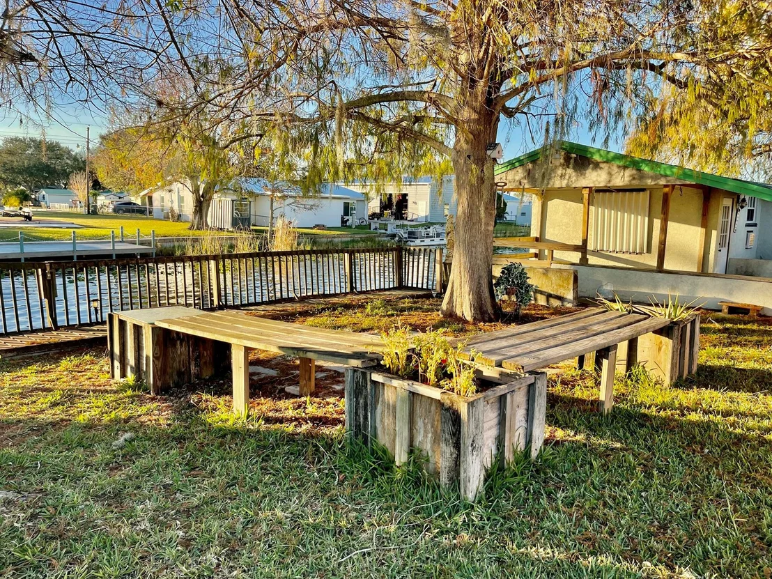 Photo of 1498 Hunter Road