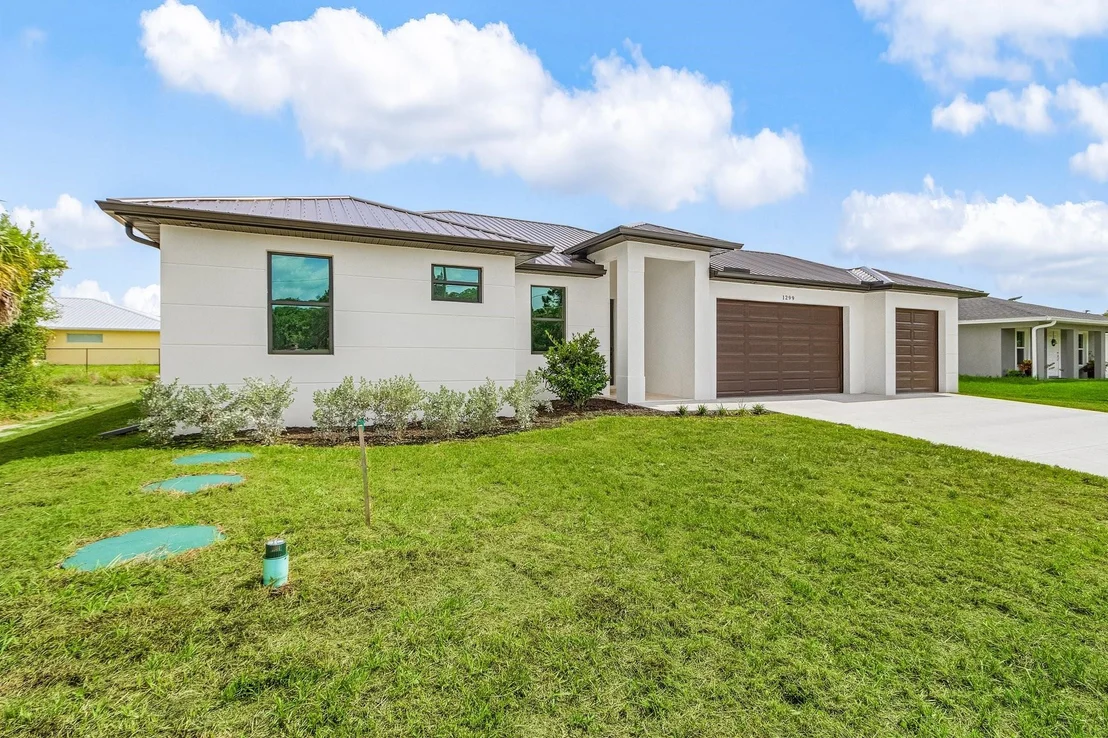 Photo of 1299 Argosy Road