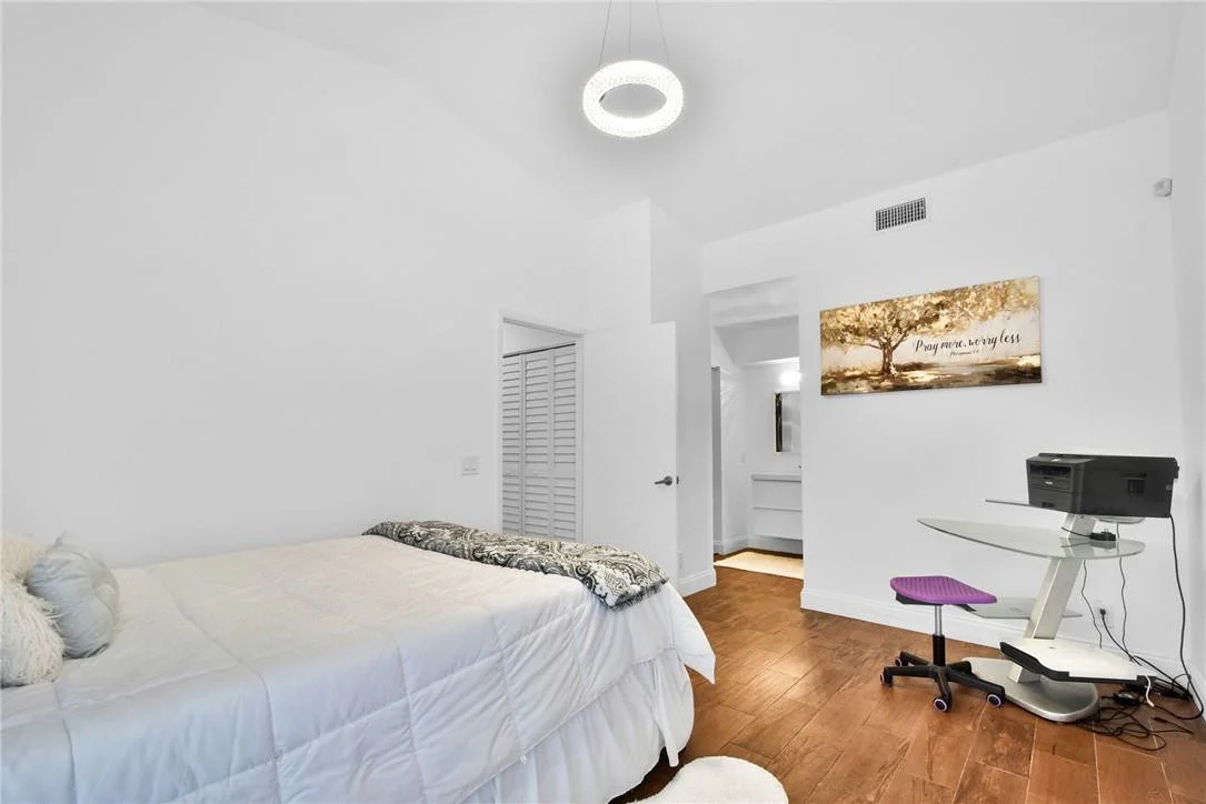 Photo of 1451 Garden Road