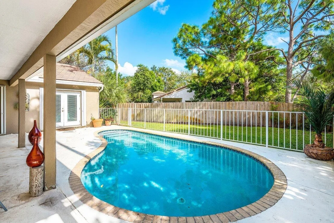 Photo of 4060 Sabal Lakes Road