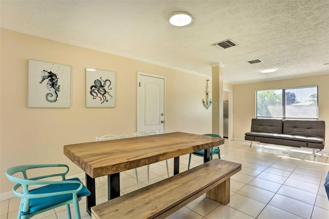Photo of 928 Jackson Way