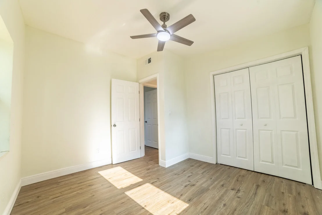 Photo of 809 SE 10th Street