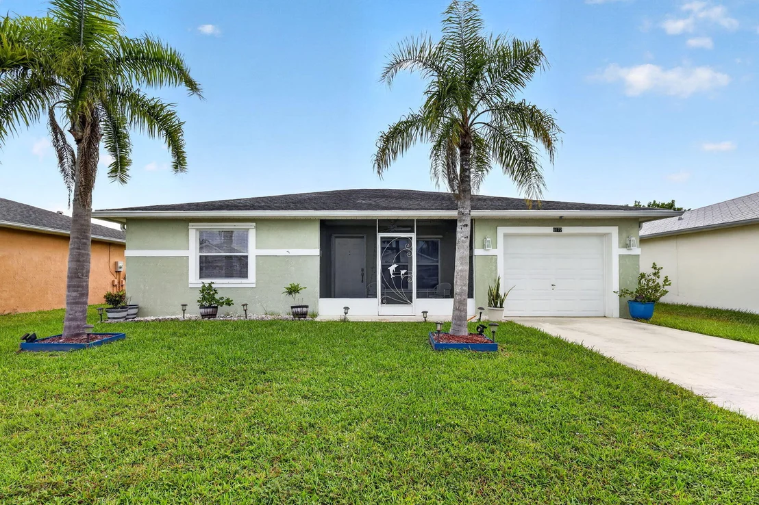 Photo of 6672 Campanilla