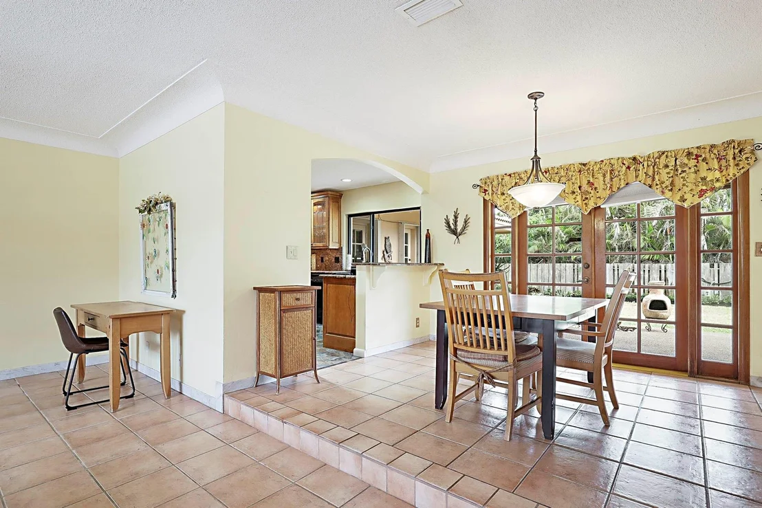 Photo of 3031 NE 45th Street