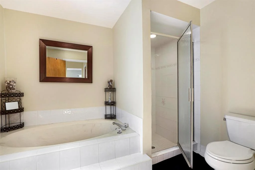 Photo of 15801 Surrey Circle