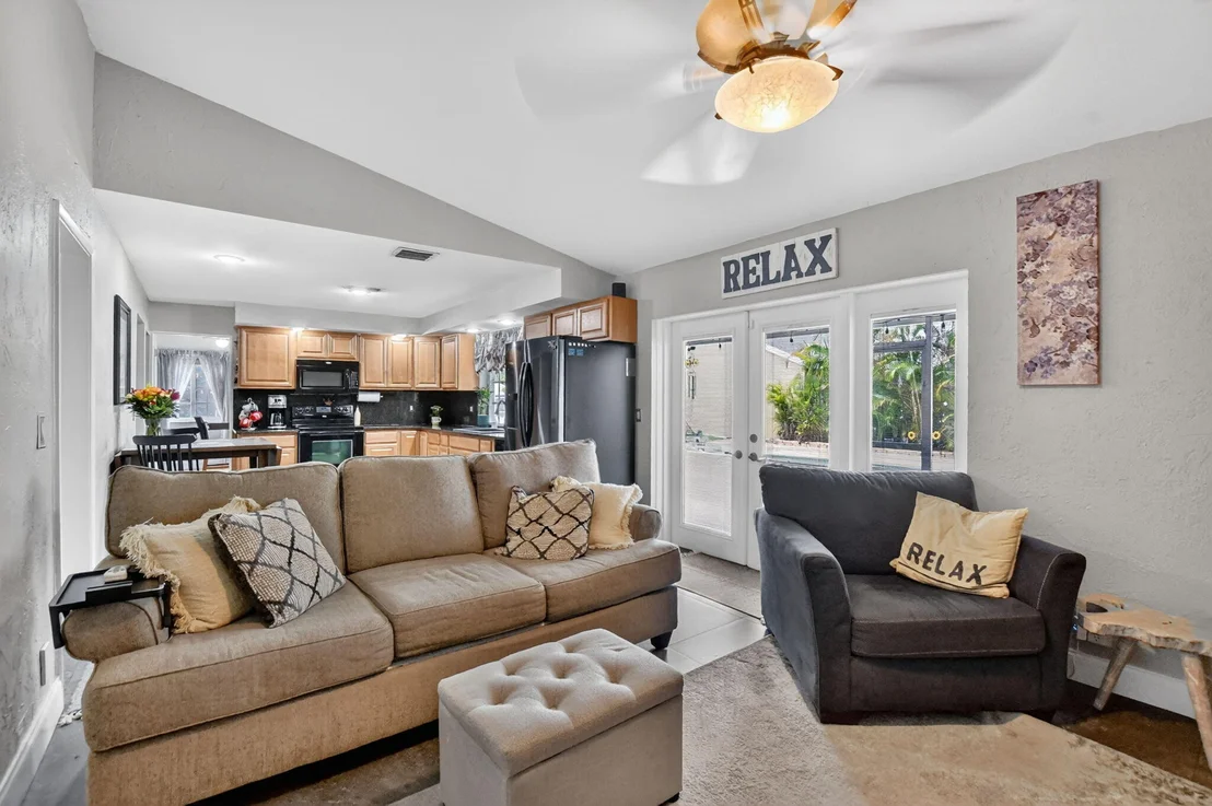 Photo of 9976 Robins Nest Road