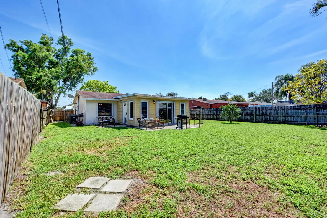 Photo of 3740 Brooklyn Lane