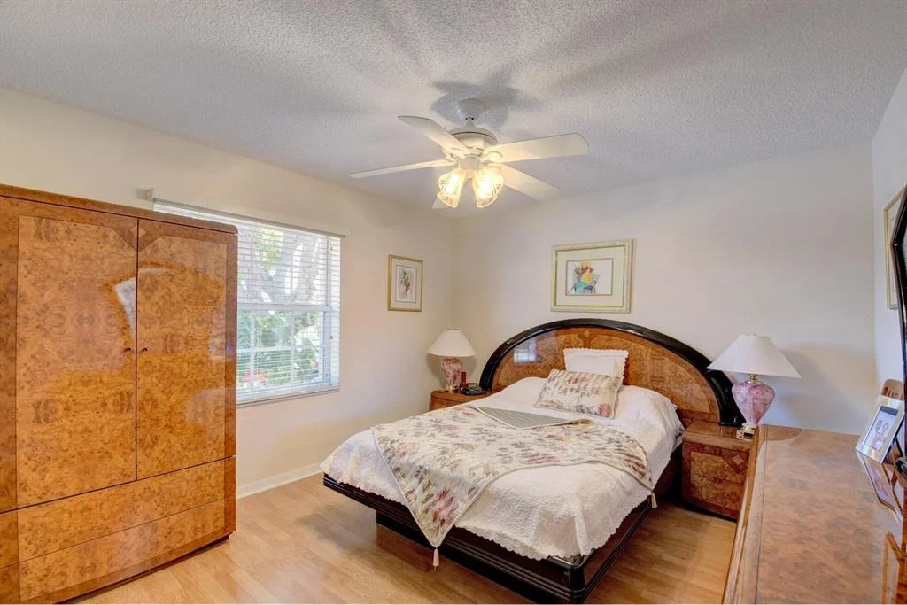 Photo of 6125 Heliconia Road