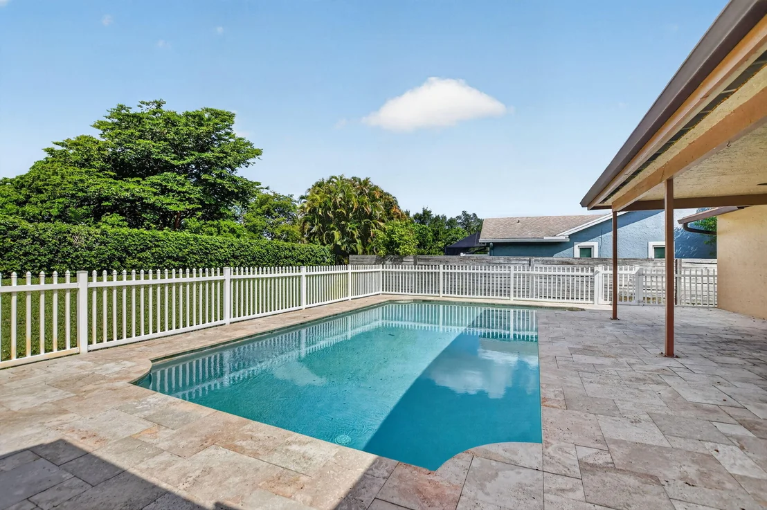 Photo of 20876 Sugarloaf Lane