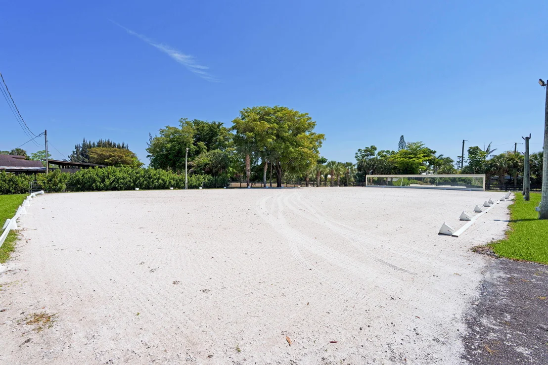 Photo of 1230 F Road