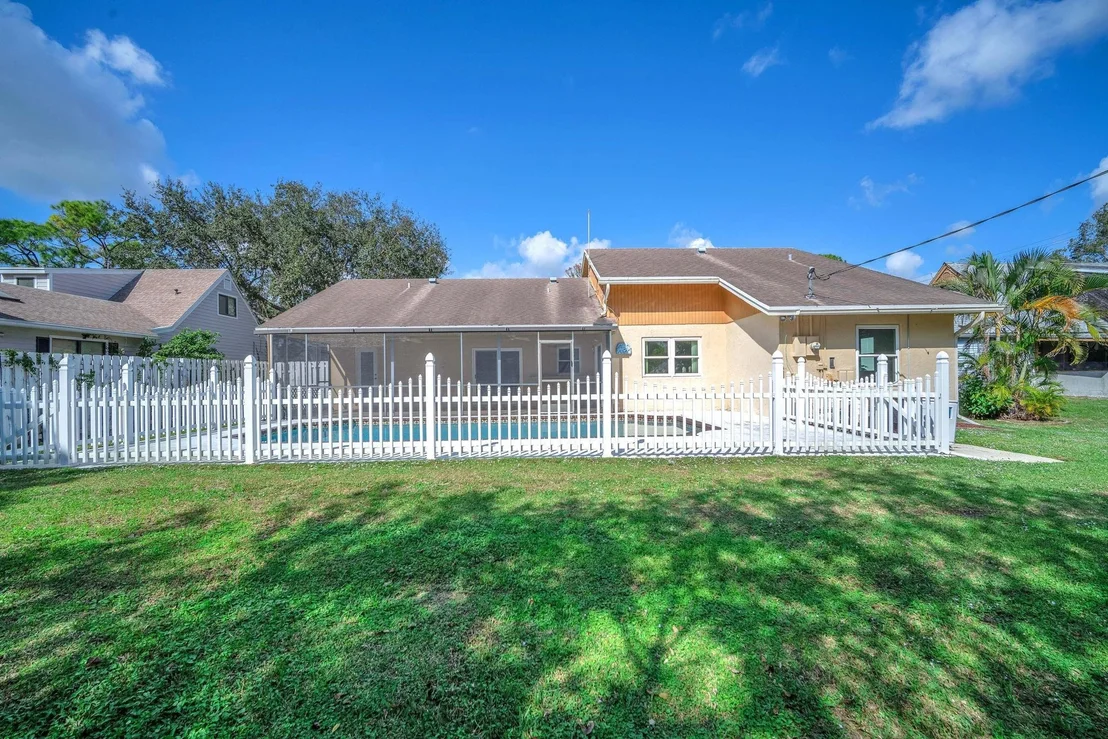 Photo of 5054 Beechwood Road