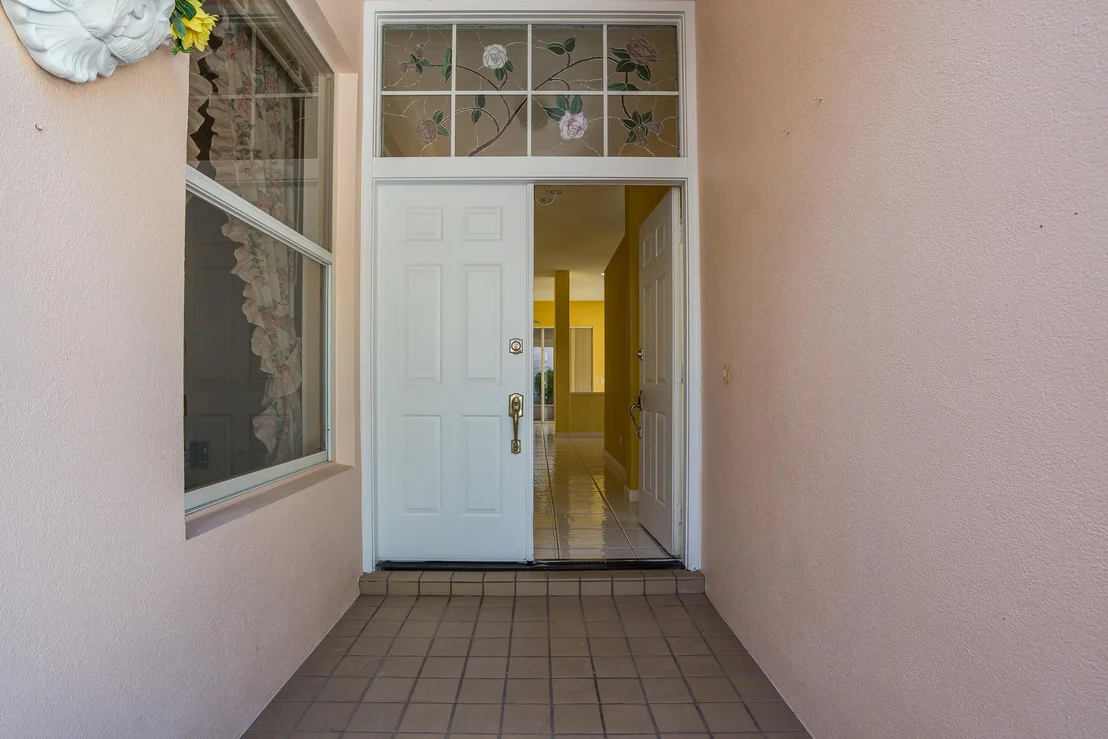 Photo of 156 Hampton Circle