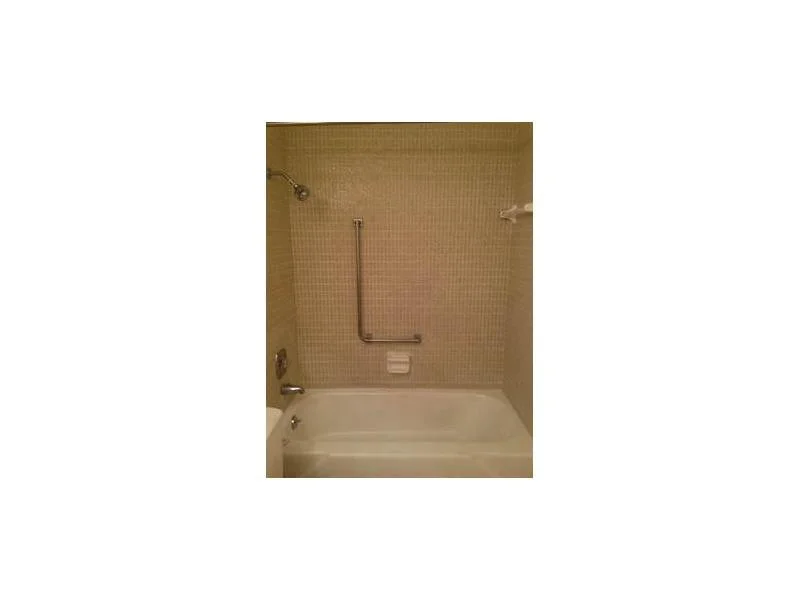 Photo of Unit 100B at 4400 Hillcrest Drive