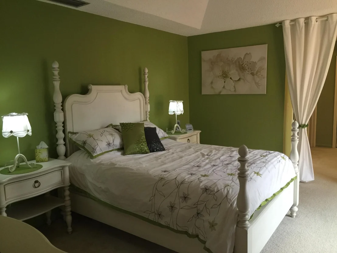 Photo of Unit B at 5 Atrium Circle