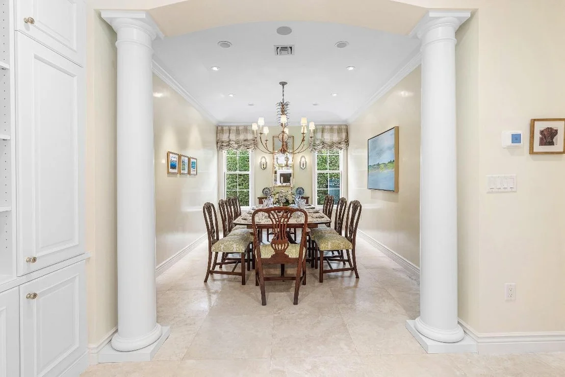 Photo of 450 Banyan Road