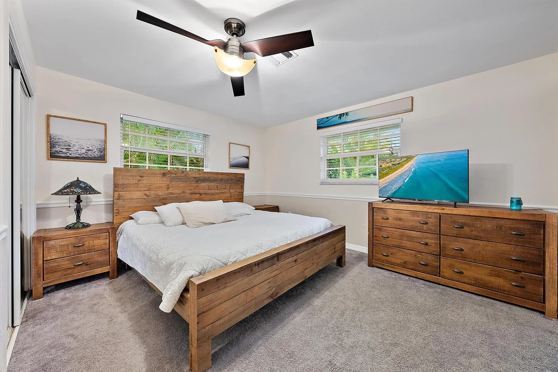 Photo of 5354 SE Horseshoe Point Road