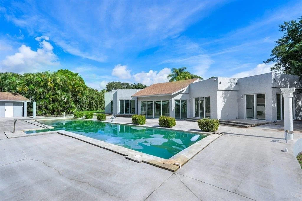 Photo of 6077 Pineneedle Lane