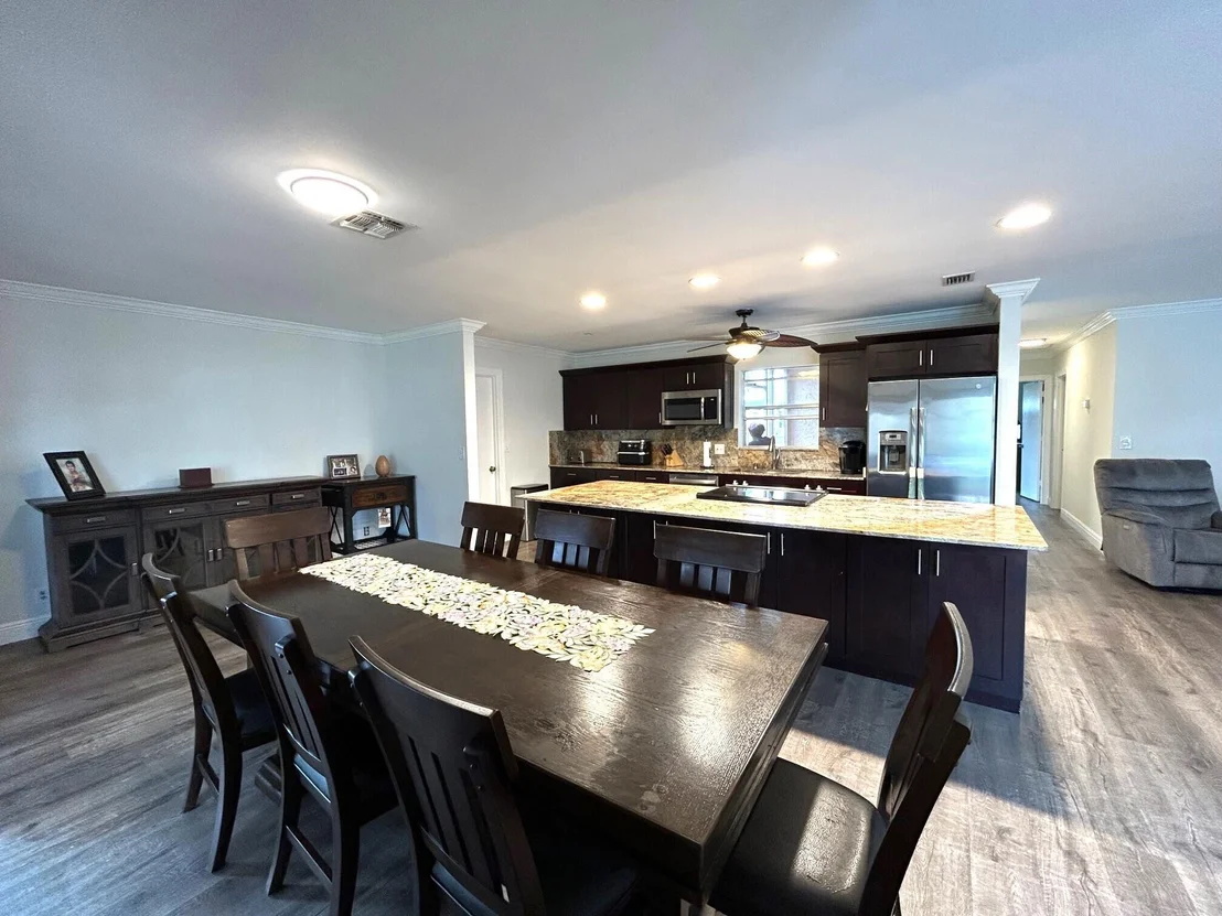 Photo of 7222 Pine Manor Drive