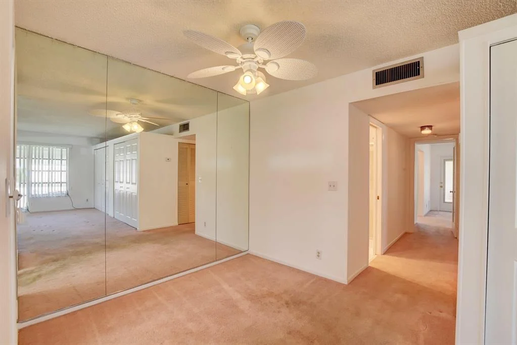 Photo of Unit D at 1160 Circle Drive