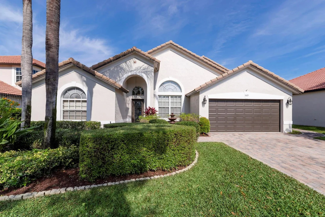 Photo of 7409 Serrano Terrace