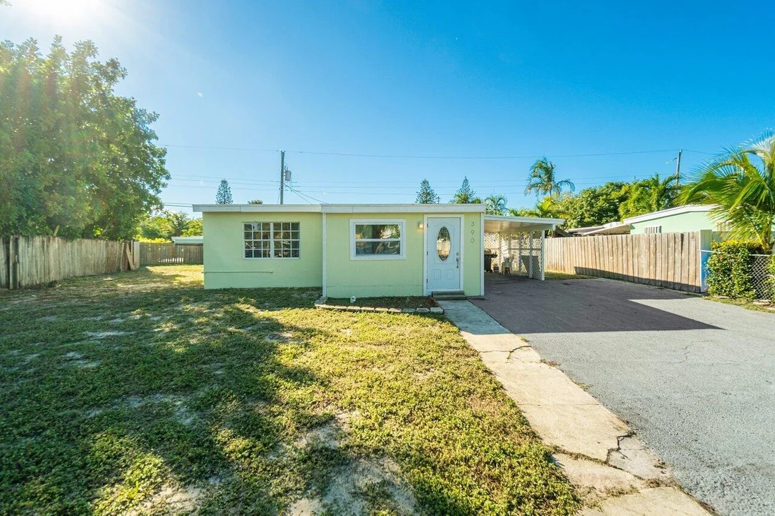Photo of 390 Hibiscus Tree Drive