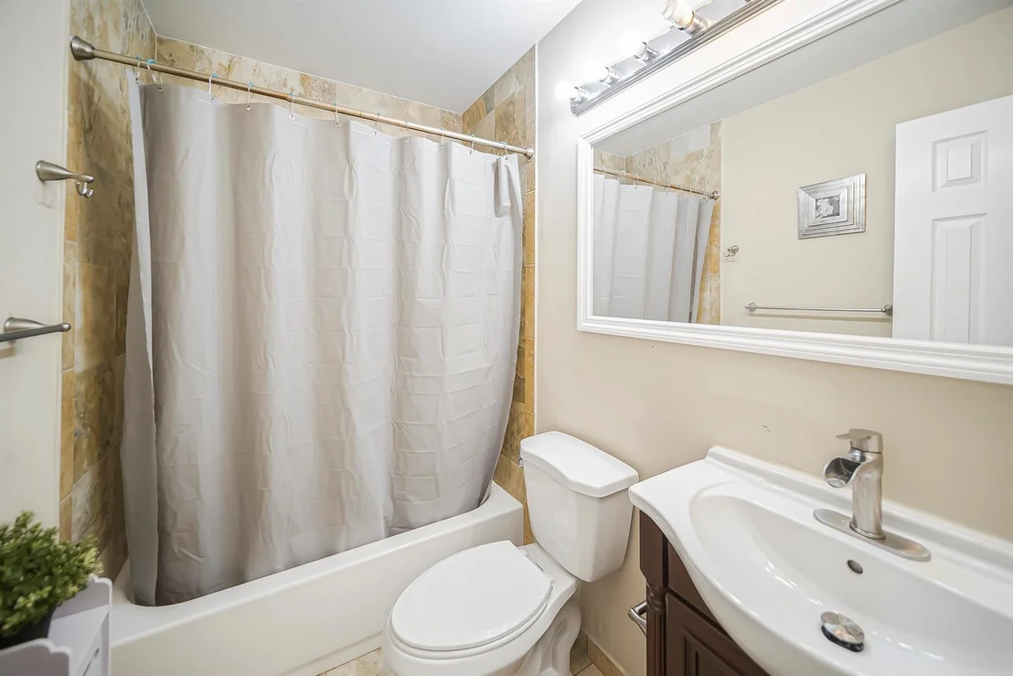 Photo of 22943 Sandalfoot Boulevard