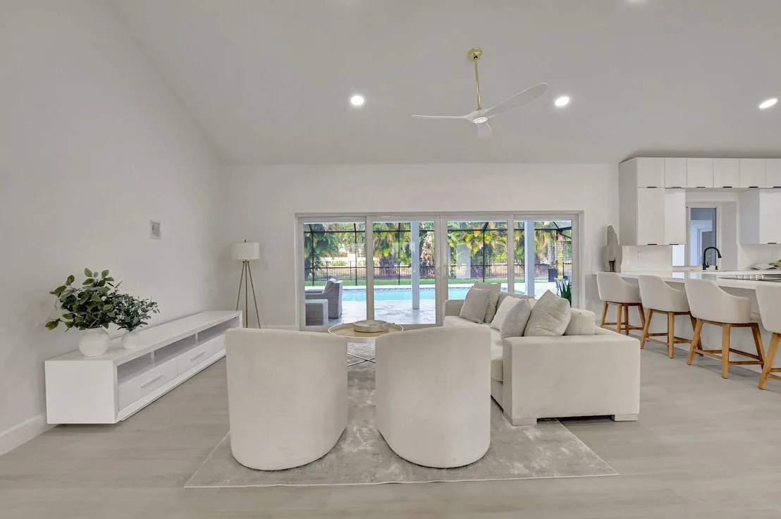 Photo of 3065 Saint James Drive