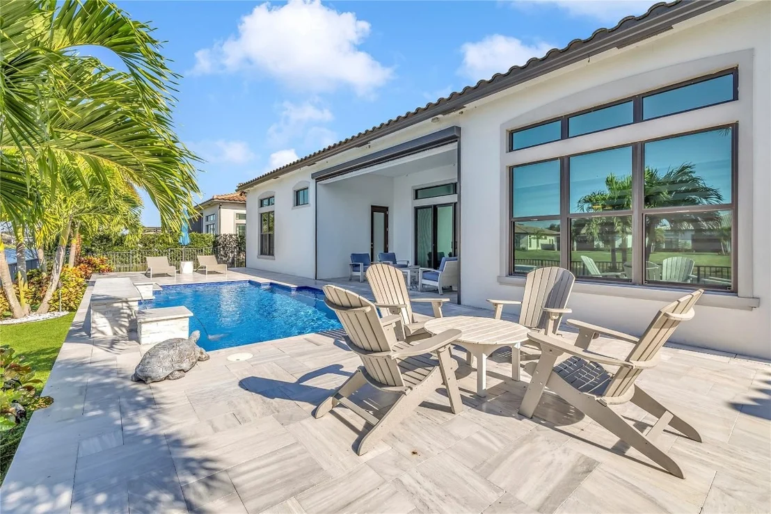 Photo of 7947 Juniper Drive