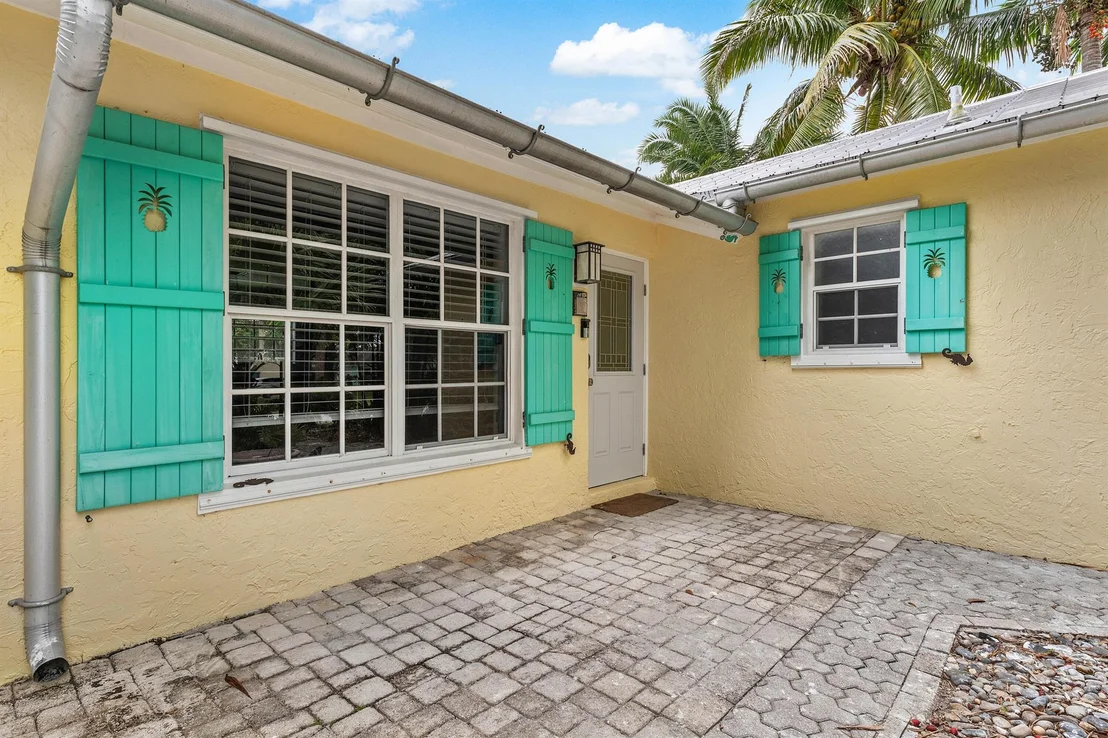 Photo of 165 Lakeside Drive
