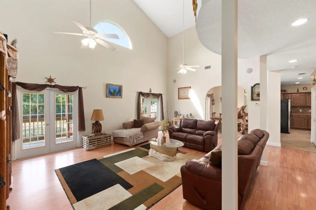 Photo of 405 SE Salerno Road