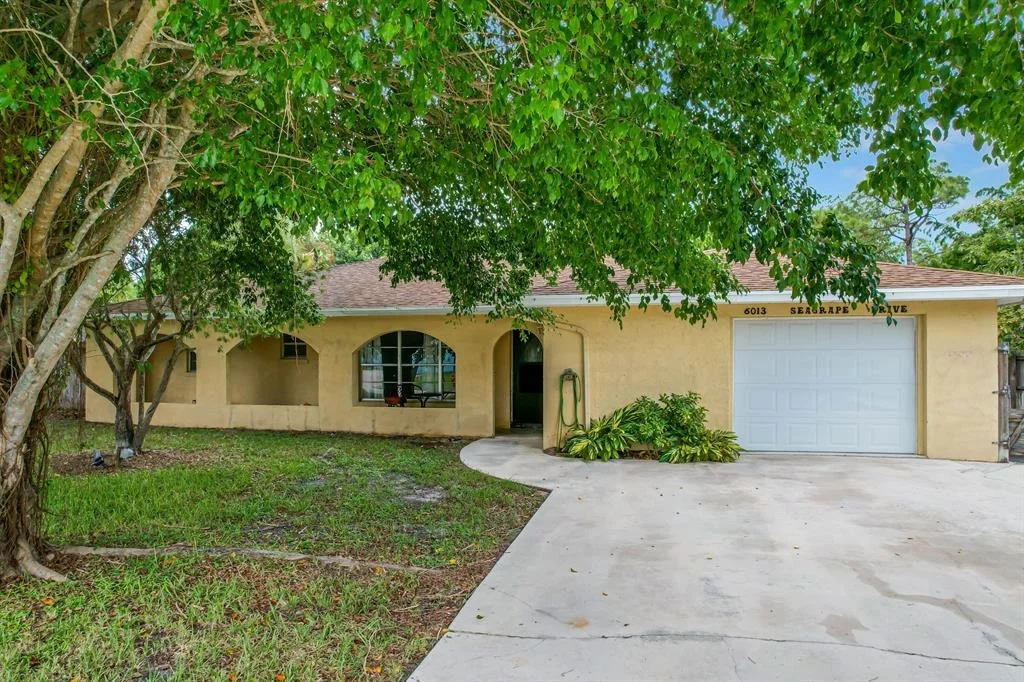 Photo of 6013 Seagrape Drive