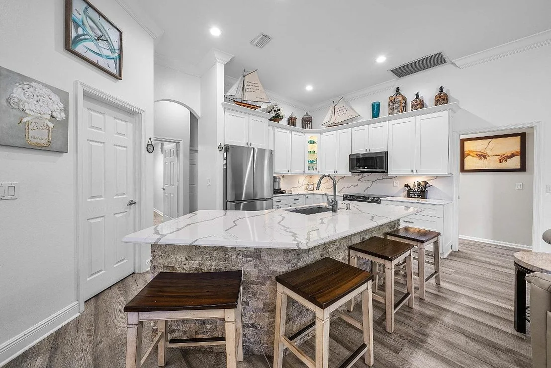 Photo of 18670 SE Lakeside Way