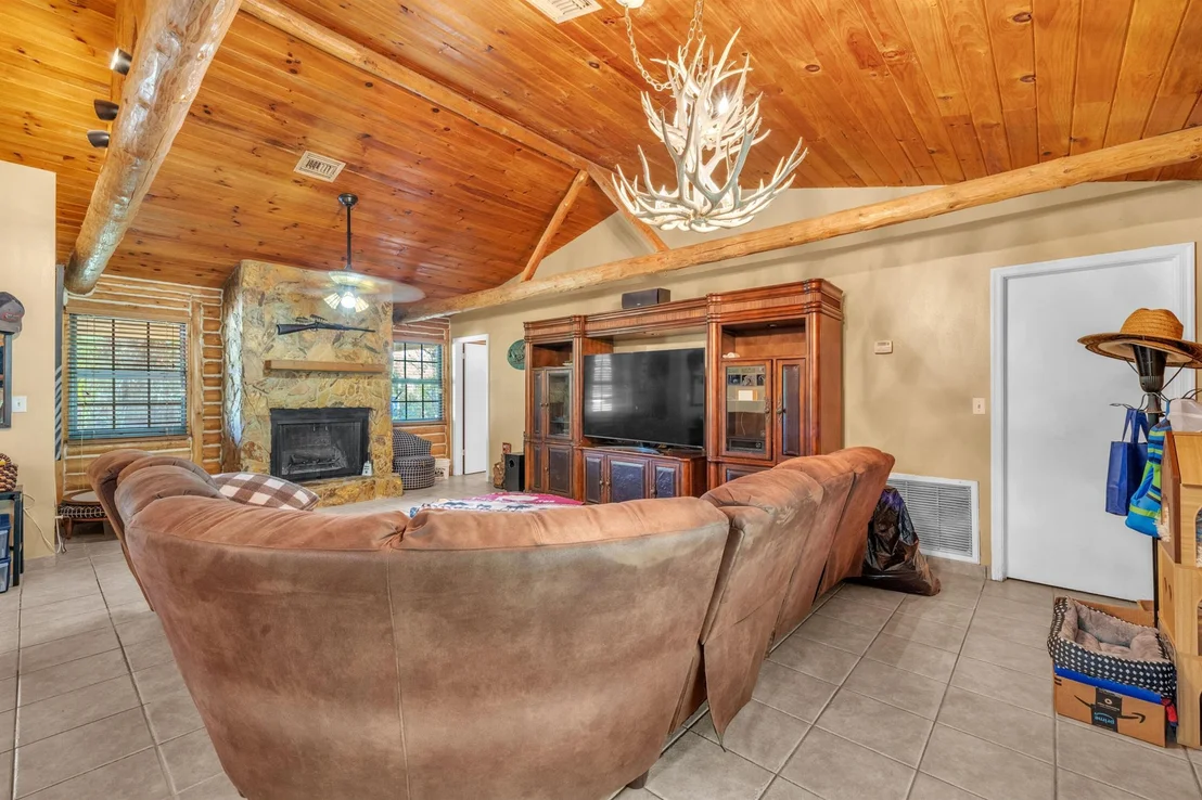 Photo of 2340 B Road