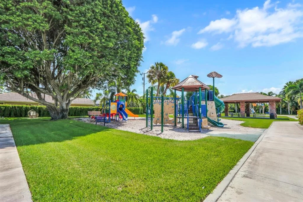 Photo of 208 Gleneagles Drive