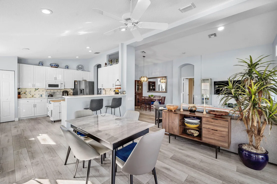 Photo of 7182 HAVILAND Circle