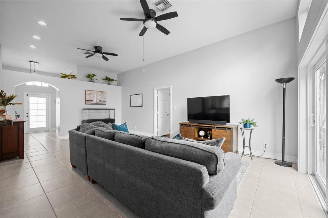 Photo of 6377 Barbara Street
