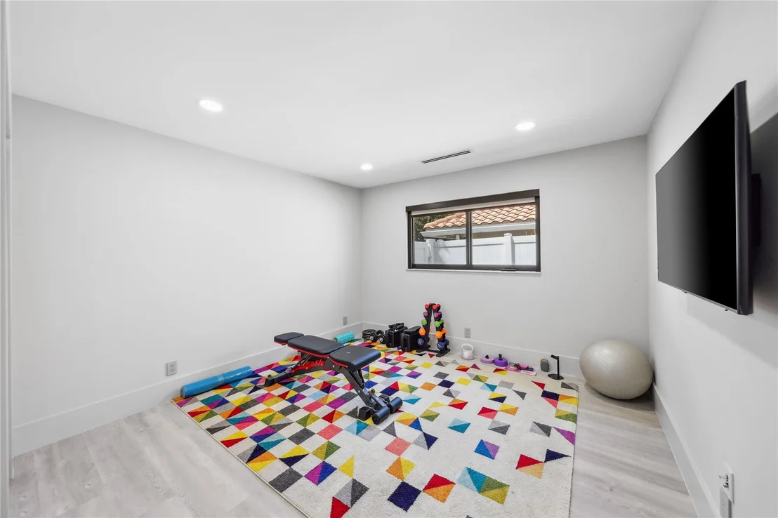 Photo of 2901 NE 46th Street