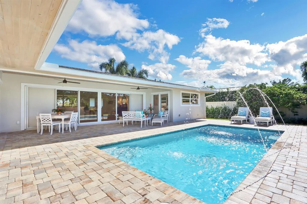 Photo of 521 Sunset Way
