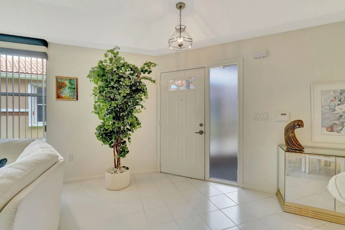 Photo of Unit D at 9928 Seacrest Circle