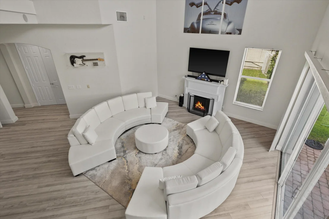 Photo of 1215 Creekside Drive