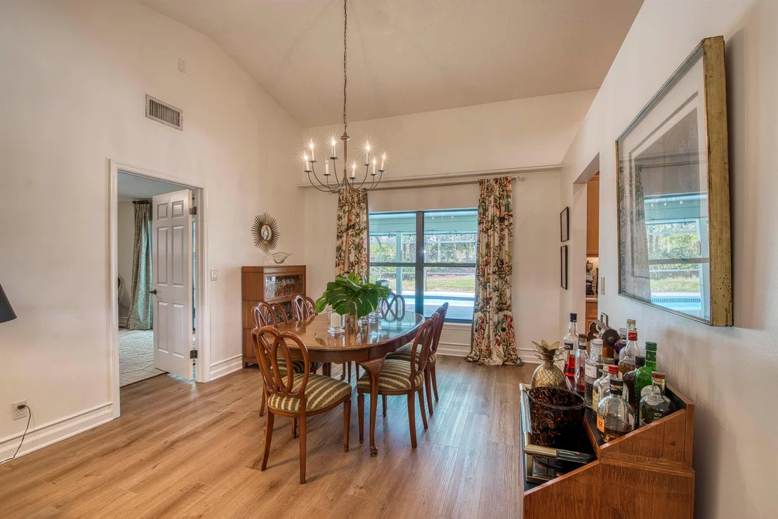 Photo of 18402 Lake Bend Drive
