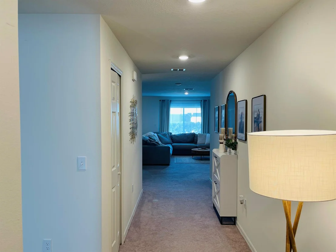 Photo of 787 SE 25th Drive