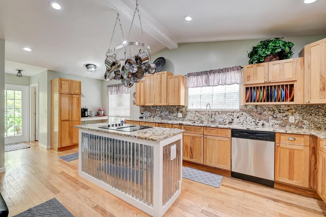 Photo of 8680 Moco Lane