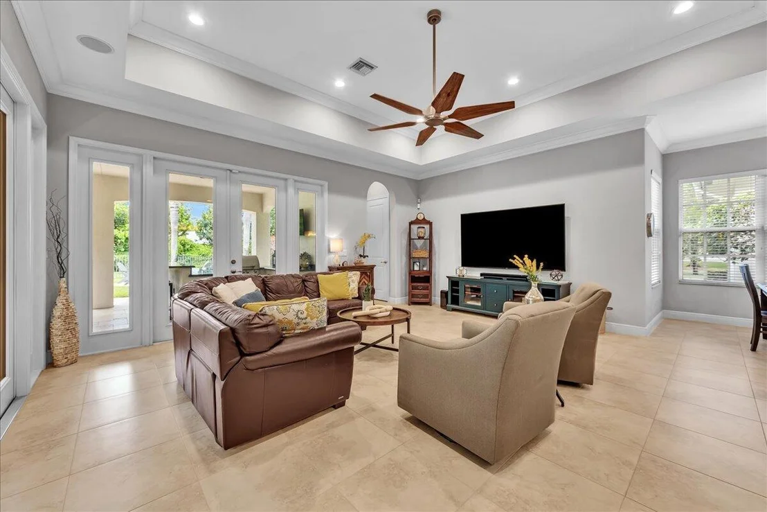 Photo of 378 Squire Drive