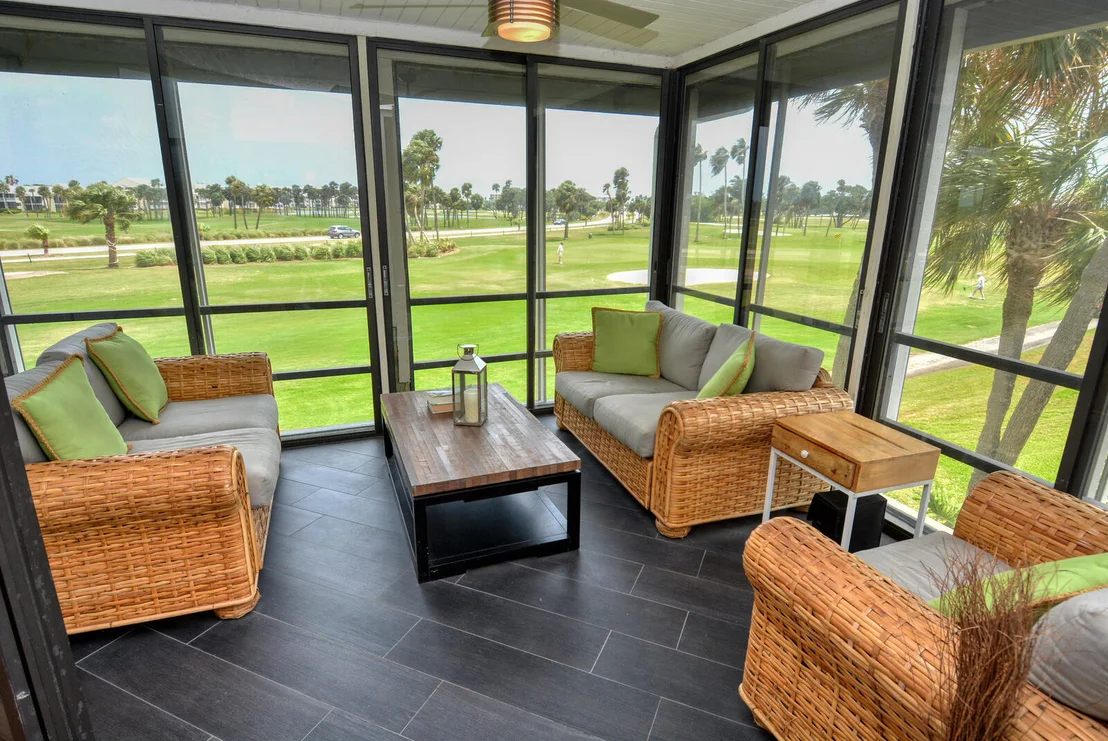 Photo of 318 NE Golfview Circle