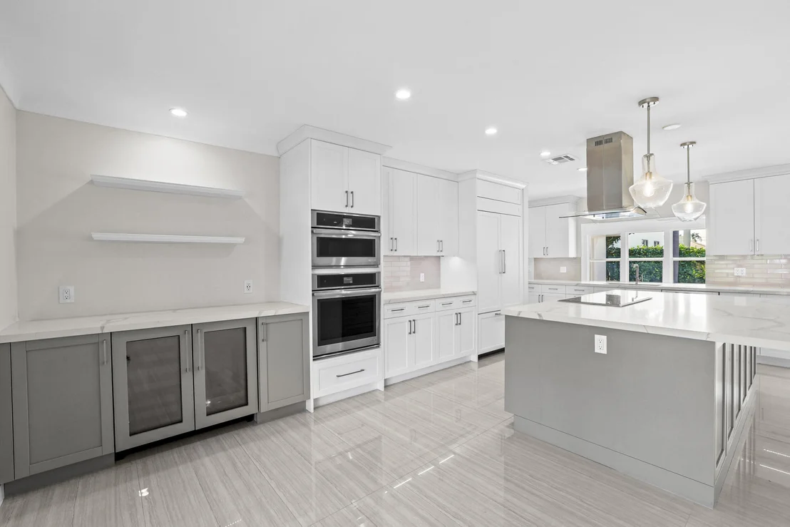Photo of 4240 NE 22nd Terrace